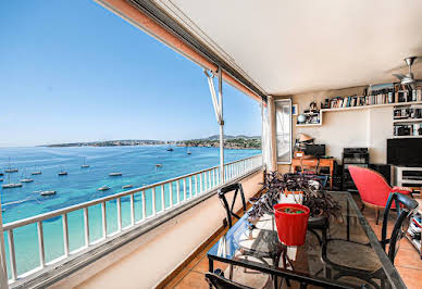 Apartment with terrace and pool 10