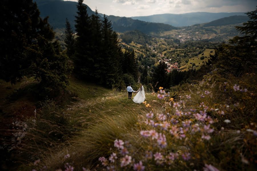 Bryllupsfotograf Alin Pirvu (alinpirvu). Bilde av 6 juli 2020