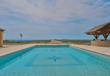 House with pool and terrace 4