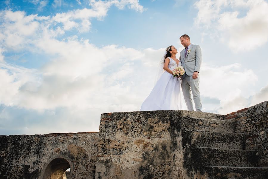 Jurufoto perkahwinan Eddy Martínez (eddymartinezfoto). Foto pada 30 Ogos 2023