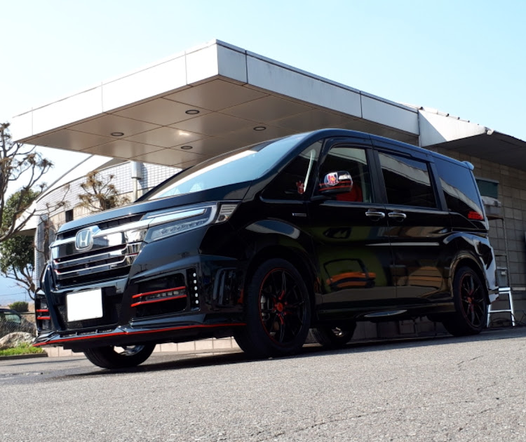 ステップワゴンのスパチュンさんが投稿したカスタム事例の投稿画像1枚目