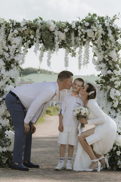 Fotógrafo de casamento Zhenya Istinova (mrsnobody). Foto de 21 de julho 2021