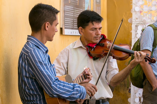 Street-musician.jpg - Street musicians in Old Cartagena.