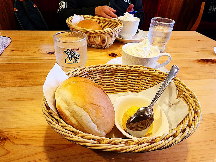 エスクァイアの遊び過ぎた週末・コメダ珈琲店 DE モーニング・高雄パークウェイMT・ナンバーもうバレたね🤣・スパークリングブラック…なんちゃら🙌✨に関するカスタム事例の投稿画像6枚目