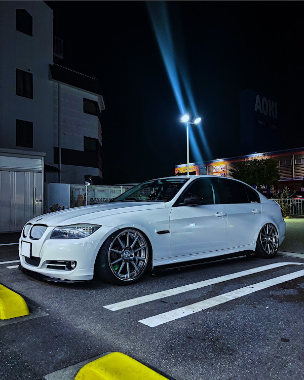 3シリーズ セダンのBMW・3シリーズ・BMW E90・ホイール交換・DIYに関するカスタム事例の投稿画像3枚目