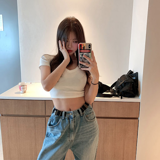 Title 3, Womens crop top, tight-fitting, V-neck, short-...