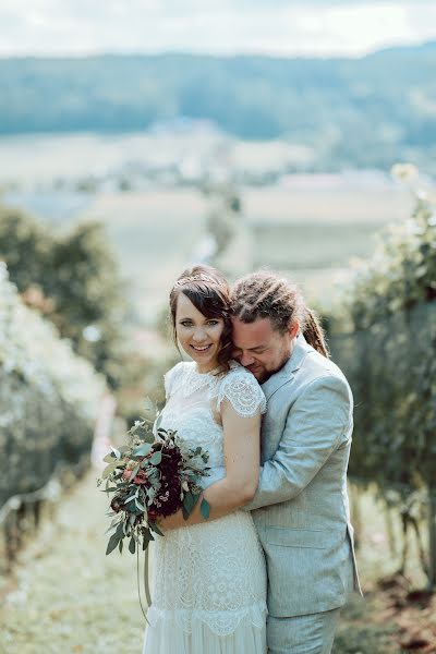 Wedding photographer Zsanett Séllei (selleizsanett). Photo of 17 August 2018