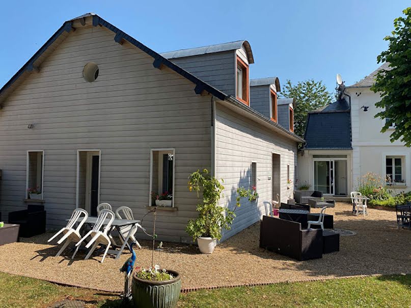 Vente manoir 12 pièces 480 m² à Etrépagny (27150), 846 000 €