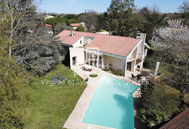 House with pool and terrace 13