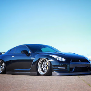 NISSAN GT-R R35