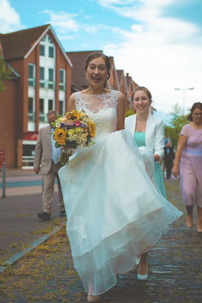 Fotografo di matrimoni Melinda Helena Clabes (urvofan). Foto del 16 marzo 2020