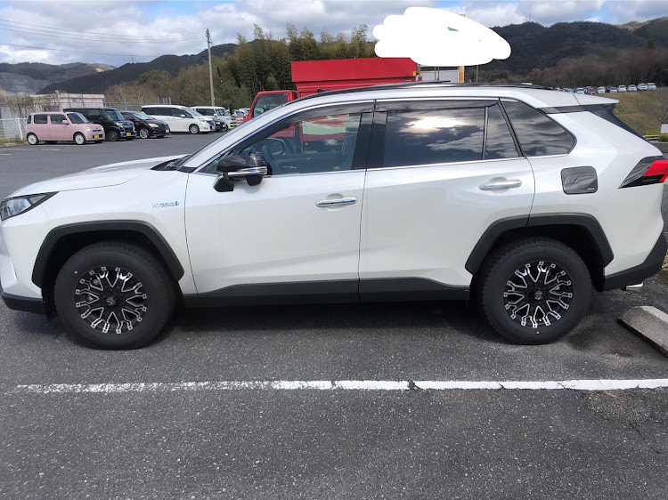 RAV4のホイール交換に関するカスタム事例の投稿画像1枚目