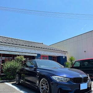 M4 クーペ F82