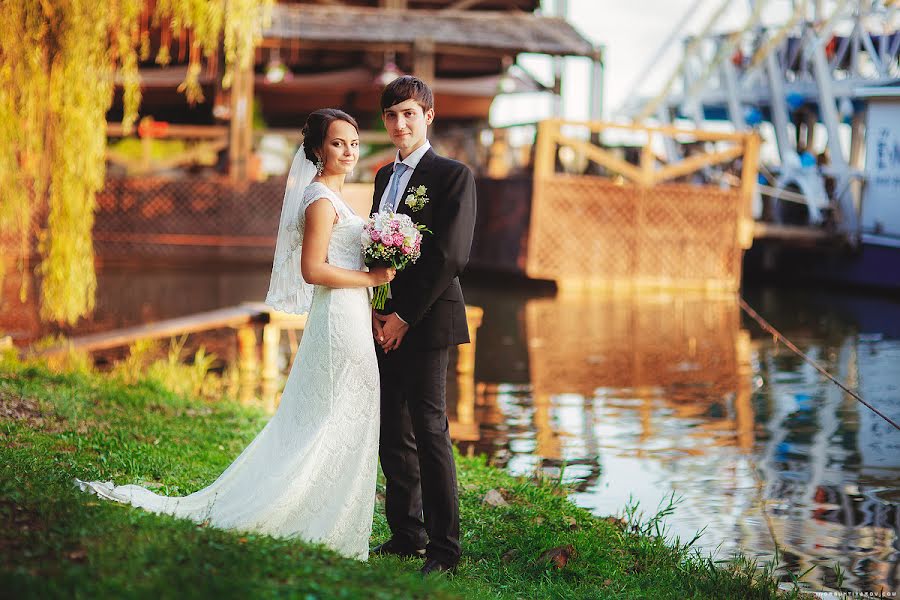 Wedding photographer Igor Bukhtiyarov (buhtiyarov). Photo of 17 November 2013