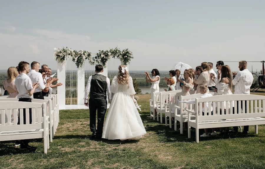 Wedding photographer Viktoriya Rasskazova (vikarasskazova). Photo of 22 December 2023