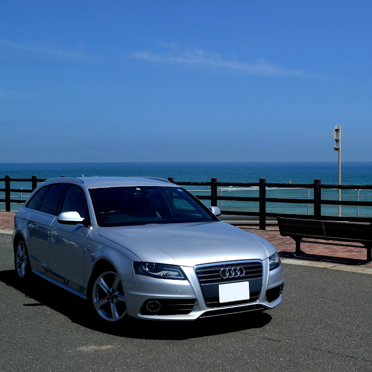 A4 アバントの愛車撮影・海沿いドライブに関するカスタム事例の投稿画像1枚目
