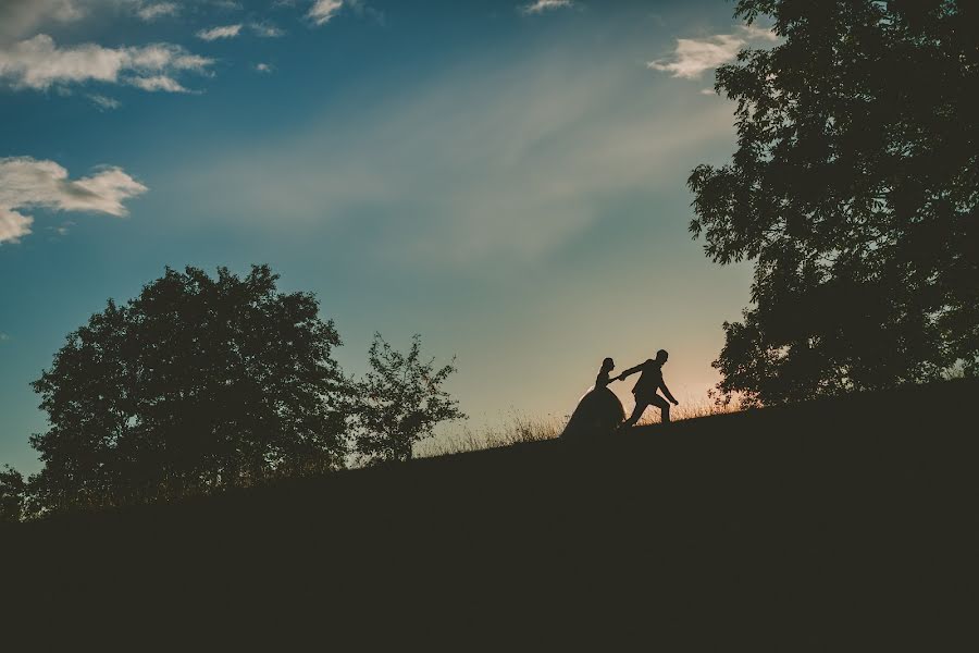 Fotógrafo de casamento Dariusz Andrejczuk (dariuszandrejc). Foto de 10 de março 2017