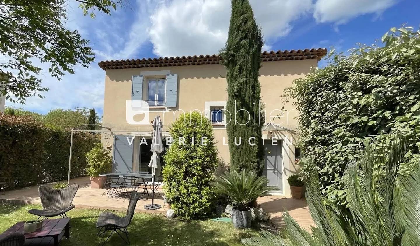 House with garden and terrace Saint-Rémy-de-Provence