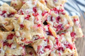 Winter Spice Cranberry Cake