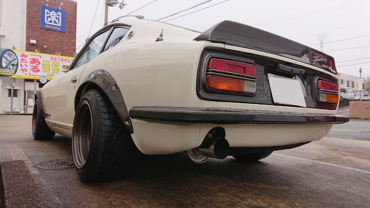 フェアレディZの愛車のある風景・s30z・240Z・愛車撮影・本日もよろしくお願いしますに関するカスタム事例の投稿画像2枚目