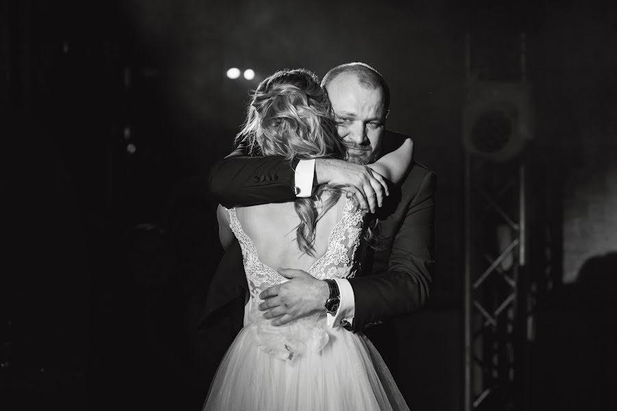 結婚式の写真家Kirill Kalyakin (kirillkalyakin)。2017 4月17日の写真