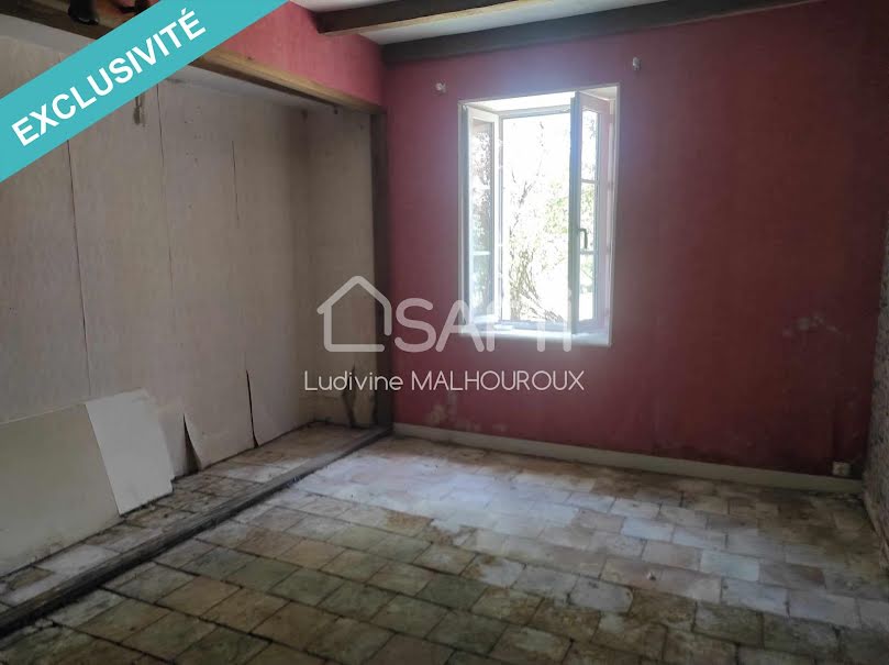 Vente maison 6 pièces 158 m² à Gurat (16320), 99 900 €