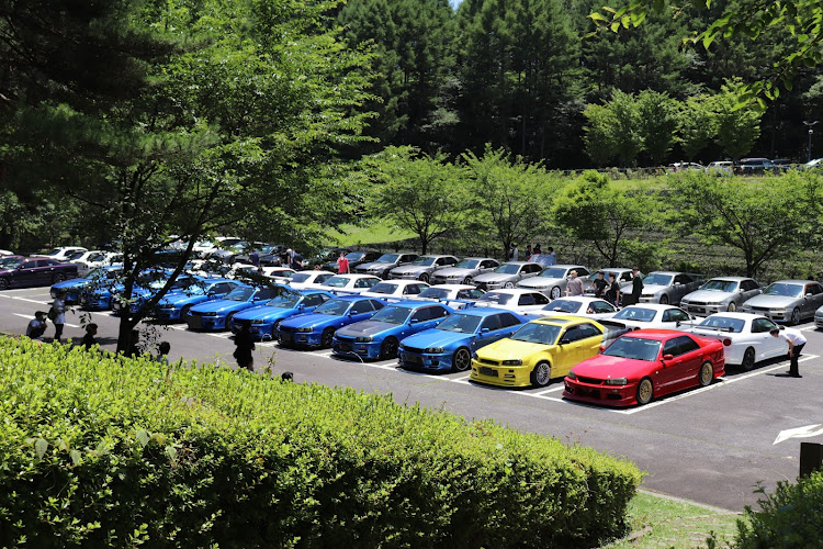 スカイラインのスカミューオフ2023・GarageF・F-tune・いいね！をしてくれた人に感謝✨・紫色セクシーに関するカスタム事例の投稿画像2枚目