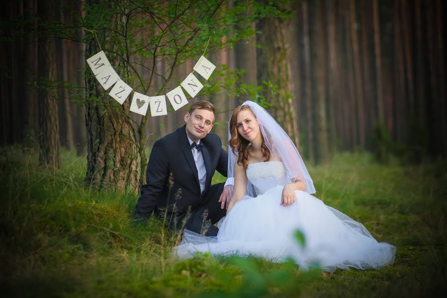 Wedding photographer Janusz Siemieński (januszsiemienski). Photo of 10 March 2020