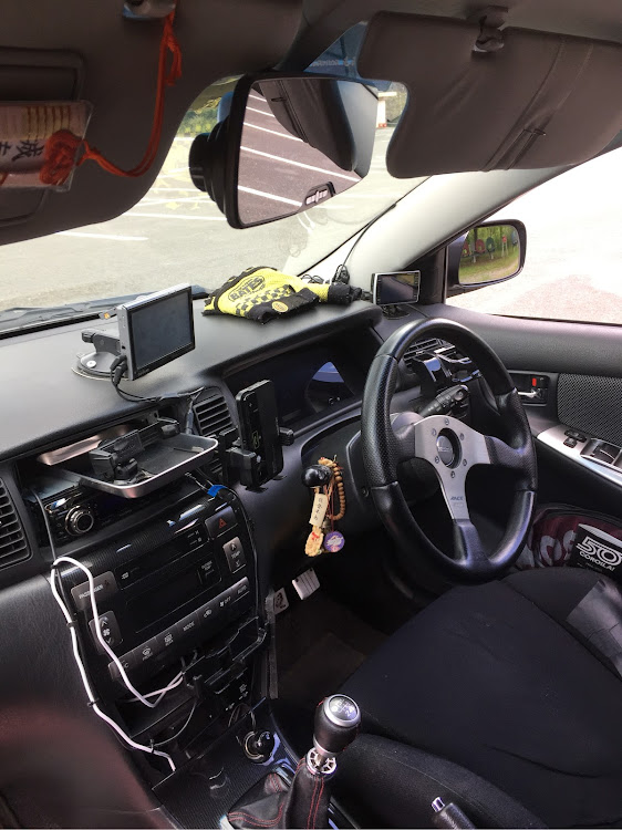 カローラランクスの運転席・レカロシート・モモステ・車好きと繋がりたいに関するカスタム事例の投稿画像1枚目