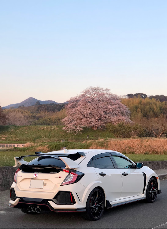 シビックタイプRのドライブ・シビックタイプR FK8に関するカスタム事例の投稿画像1枚目