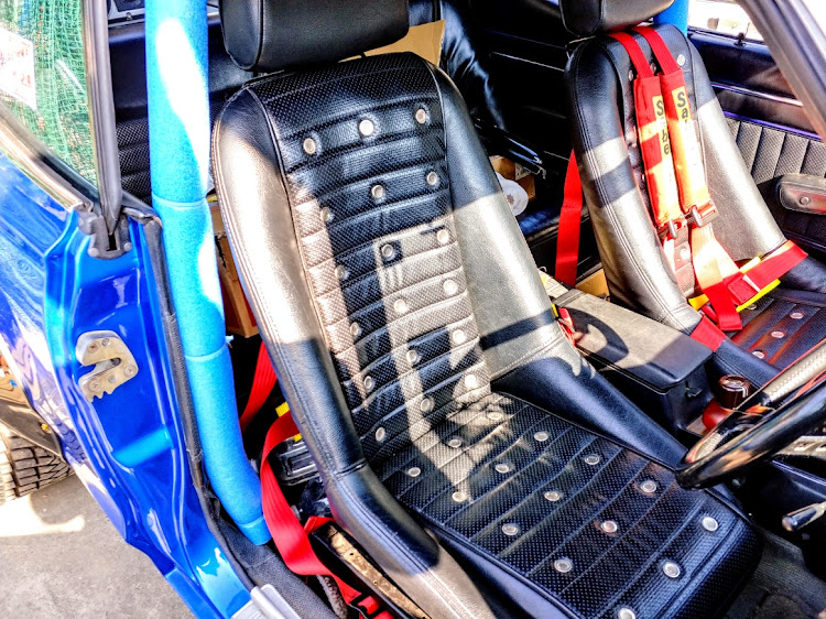 スカイラインのハコスカ・旧車・左斜め前写真展・DIY・デラべっぴんに関するカスタム事例の投稿画像2枚目