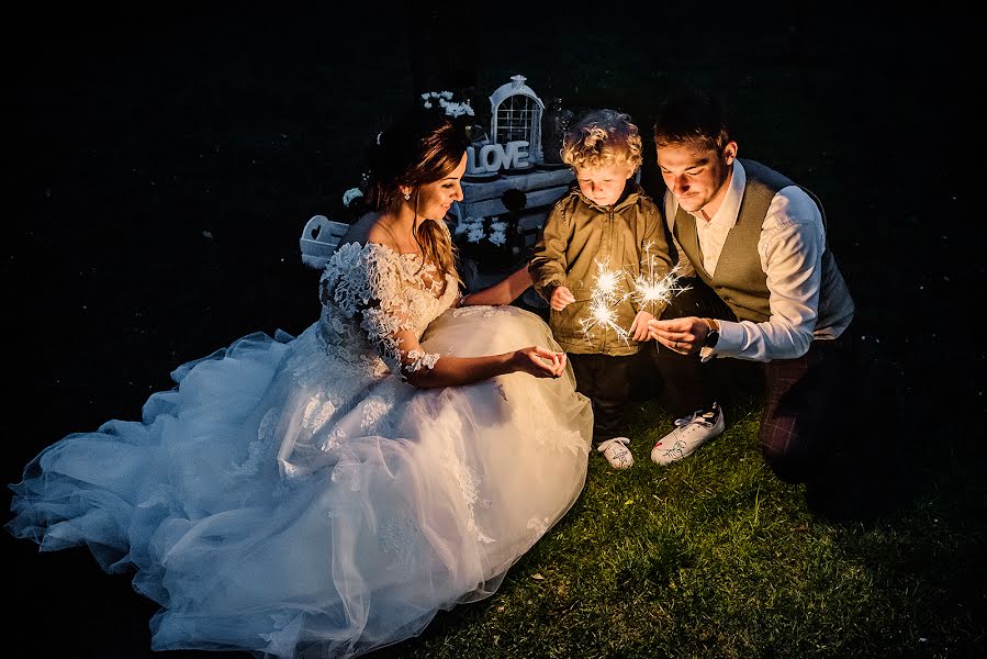 Fotógrafo de casamento Lukáš Velecký (veleck). Foto de 15 de maio 2019