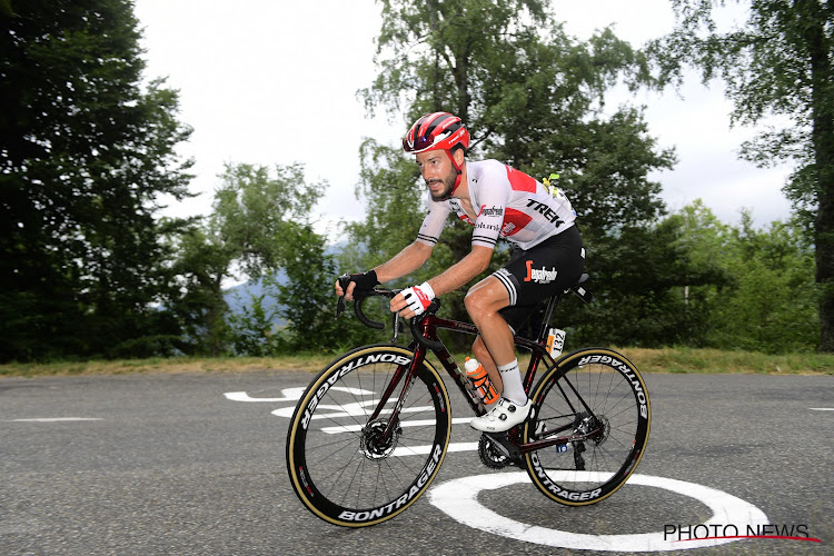 Julien Bernard heeft de tweede virtuele tourrit bij de mannen gewonnen, Gianni Vermeersch eindigde in de top 10