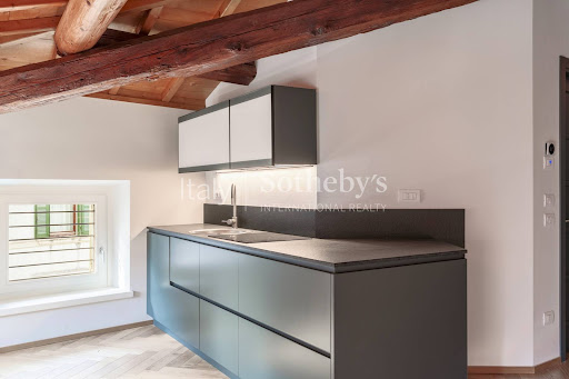 Apartment 5
