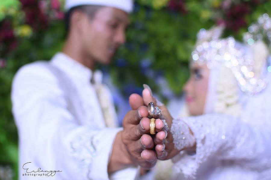 Wedding photographer Den Bagus Erlangga (erlanggastudio). Photo of 21 June 2020