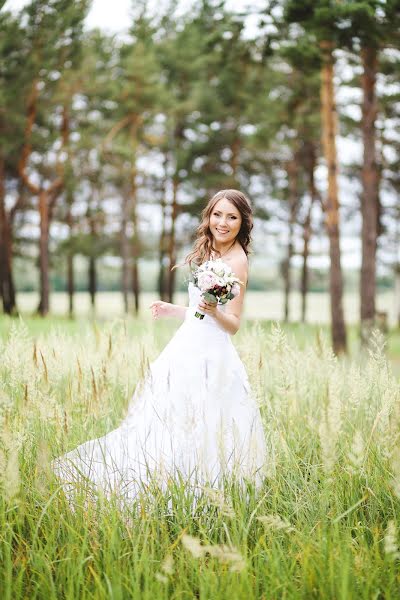 Fotografo di matrimoni Viktoriya Brovkina (viktoriabrovkina). Foto del 10 marzo 2016