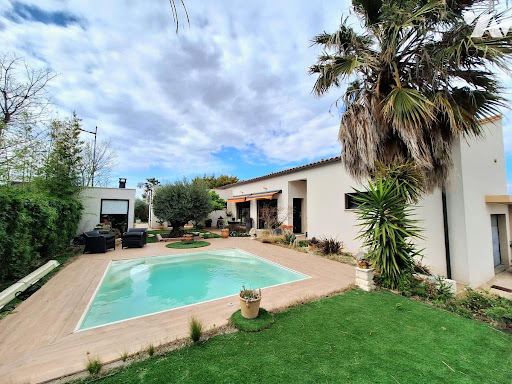 Maison avec piscine 1