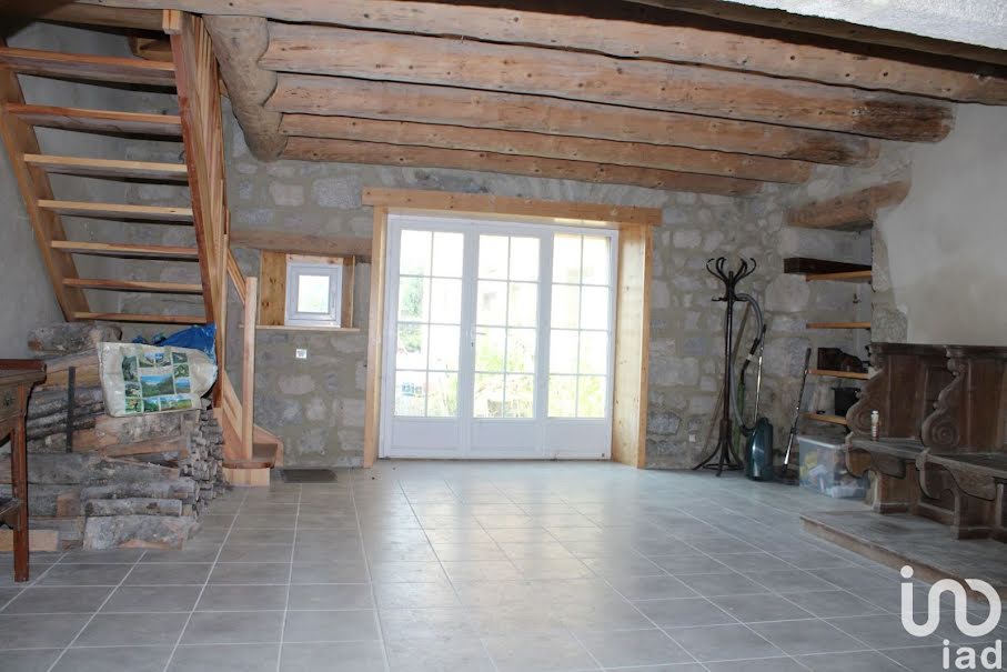 Vente maison 3 pièces 135 m² à Saint-Jean-la-Fouillouse (48170), 138 000 €