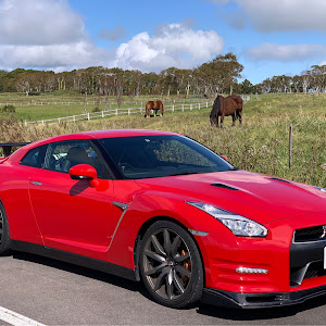 NISSAN GT-R