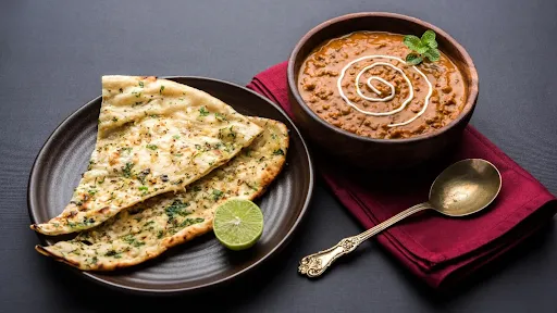 Dal Makhani With 2 Naan