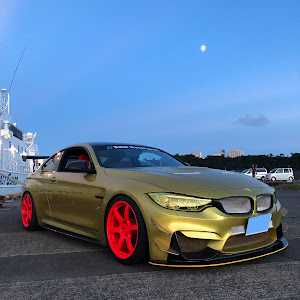 M4 クーペ