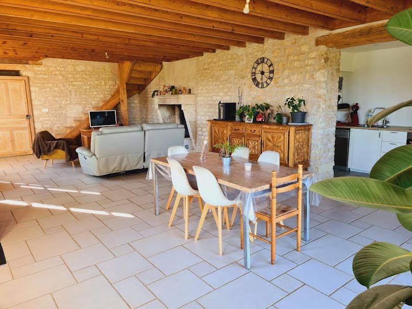 Vente maison 5 pièces 172 m² à Longeves (85200), 294 100 €