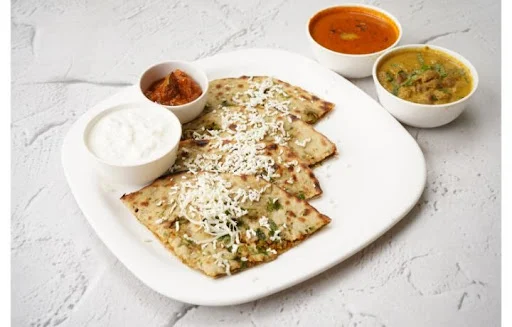 Paneer Paratha Thali