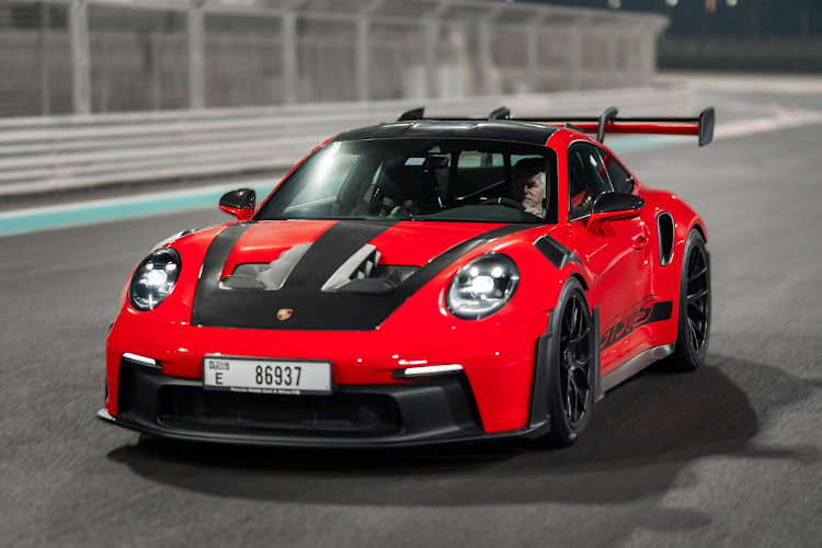 The new Porsche GT3 RS comes alive on a racetrack