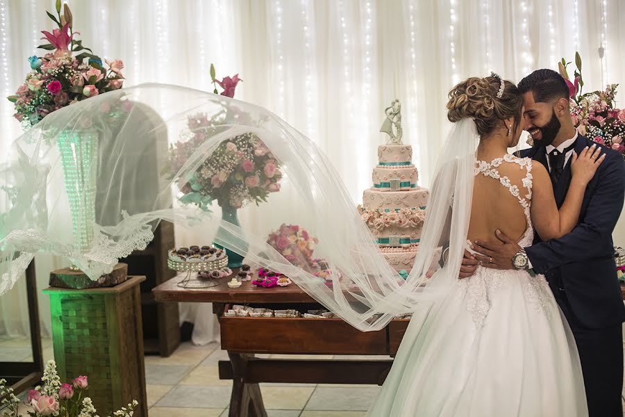 Fotografo di matrimoni Araken Rezende (arakenr). Foto del 19 marzo 2019