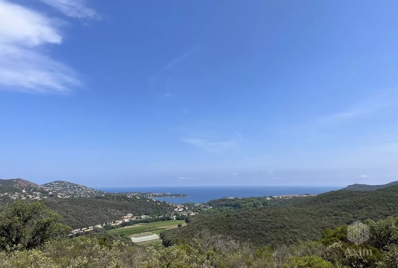  Vente Terrain à bâtir - 25 956m² à Saint-Raphaël (83700) 