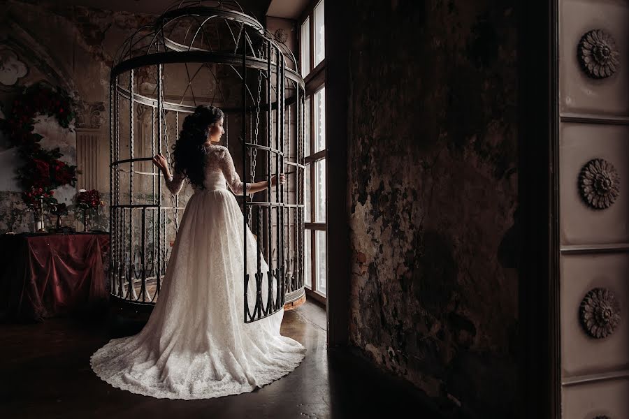 Wedding photographer Aleksandr Zarvanskiy (valentime). Photo of 17 September 2018