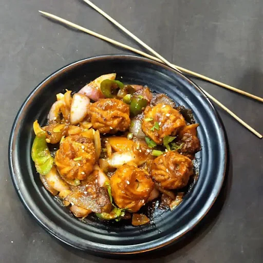 Chicken Honey Chilly Tossed Momo