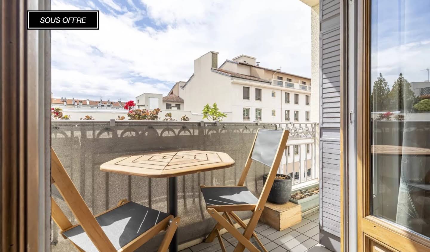 Apartment with terrace Lyon 6th