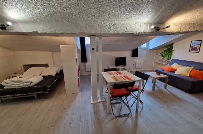 Location meublée appartement 1 pièce 25 m² à Grenoble (38000), 860 €